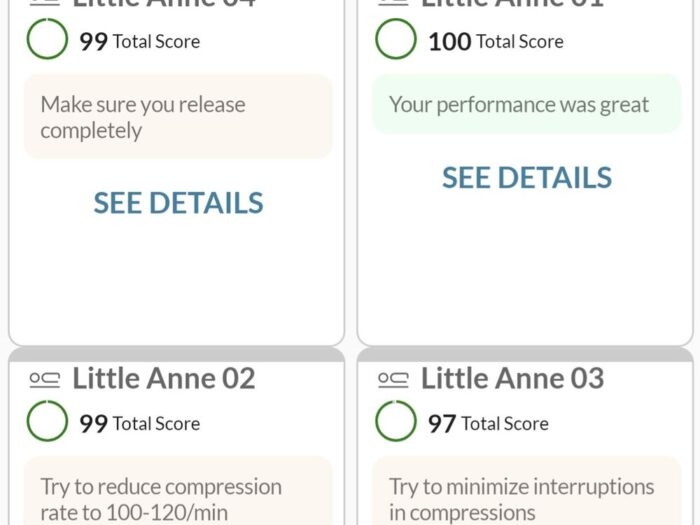 On-screen CPR performance scores from blended first aid training